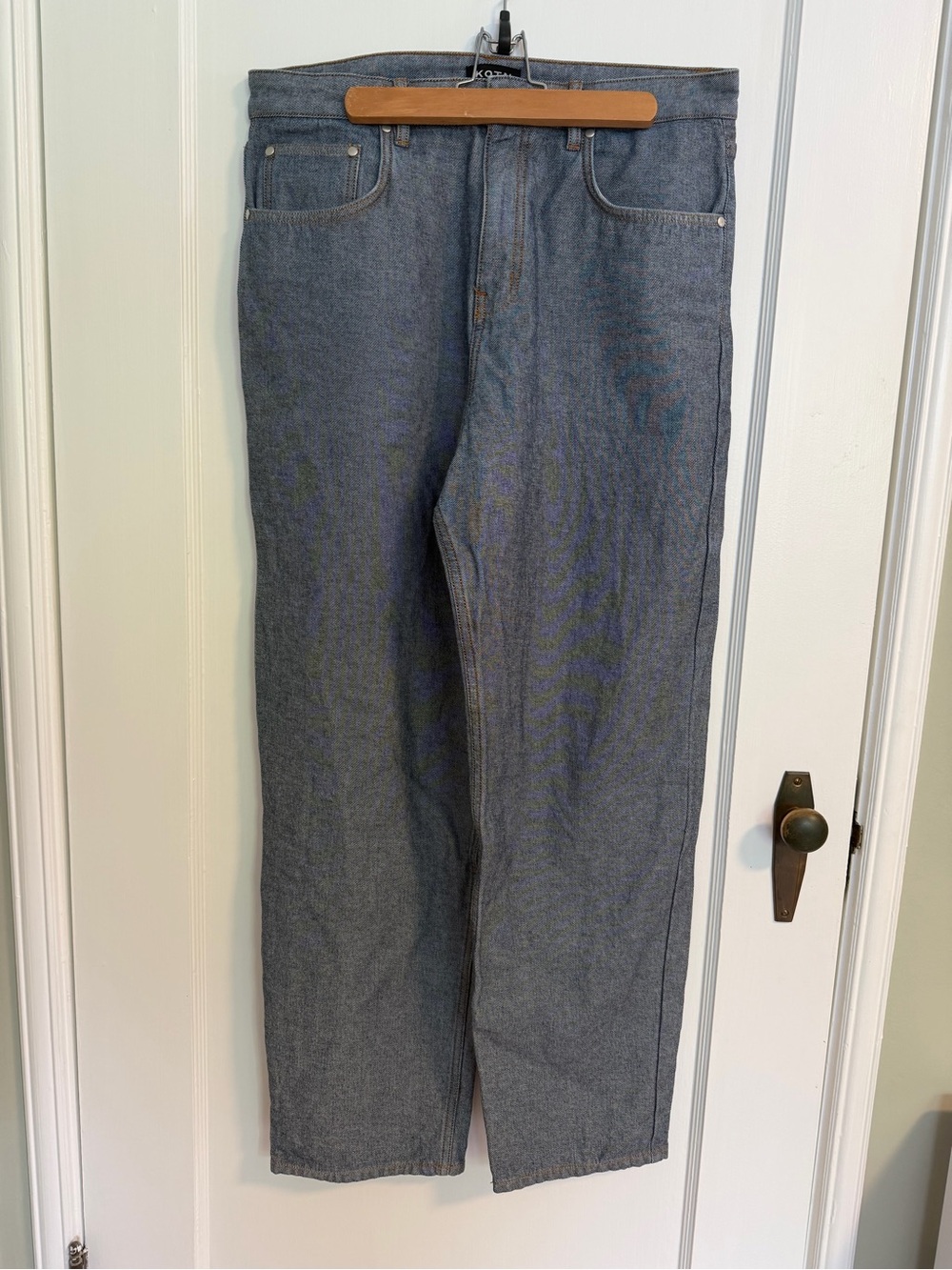 KOTN unisex anti-fit jeans